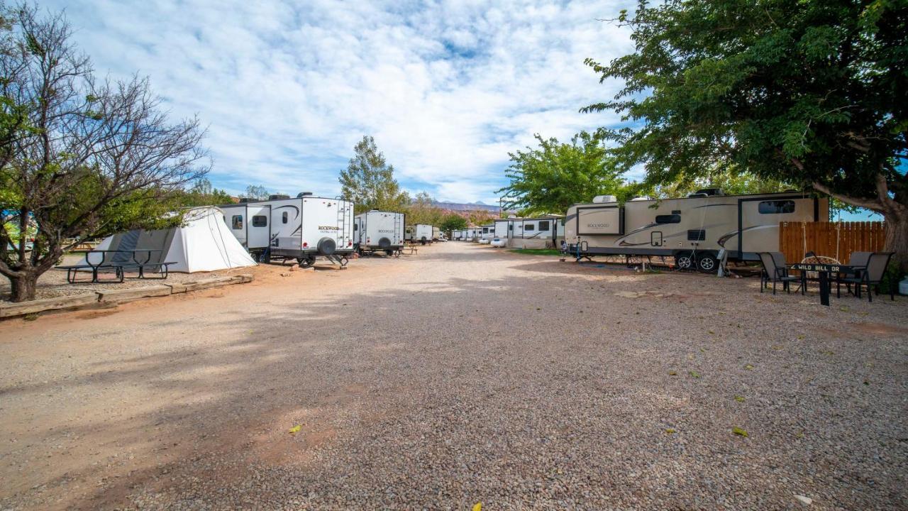 Funstays Glamping Setup Tent In Rv Park #2 Ok-T2 Moab Εξωτερικό φωτογραφία
